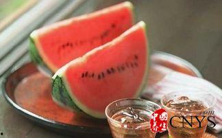 小暑吃瓜西瓜露,小暑时节西瓜露的清凉诱惑