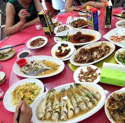 饭店嫂子吃瓜,揭秘娱乐圈幕后故事