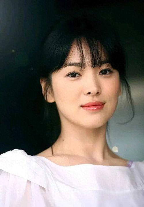 宋慧乔吃瓜韩国财阀,一场吃瓜背后的豪门风云