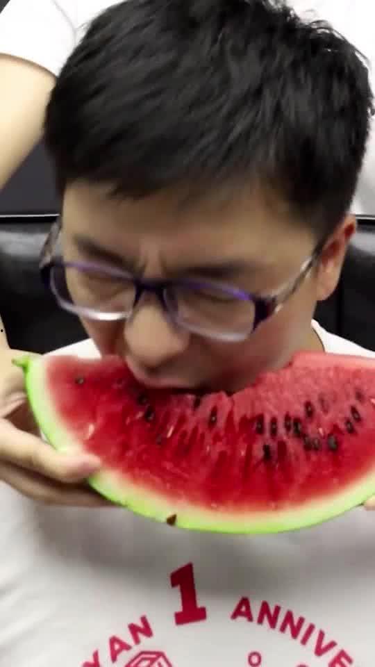 吃瓜群众猪队友