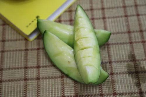 会理女孩吃瓜,揭秘网络热点的背后故事