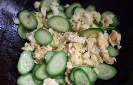 小凤瓜怎么剥开吃,美味尽享每一口